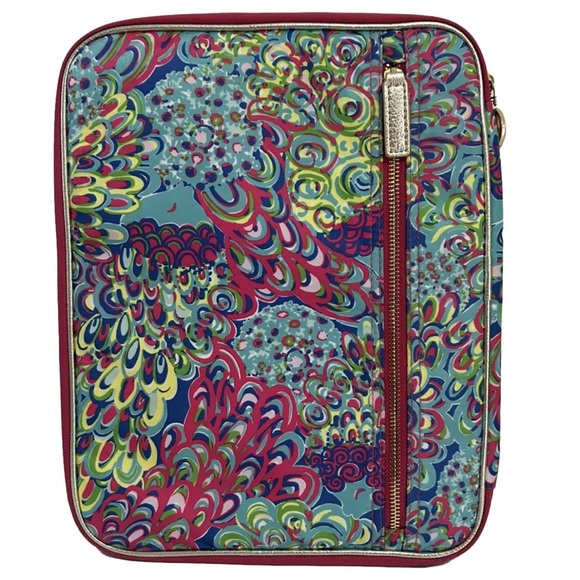 Lilly Pulitzer Folio Three Side Zip-Featured in Lilly's Lagoon NWOT - Picture 2 of 3